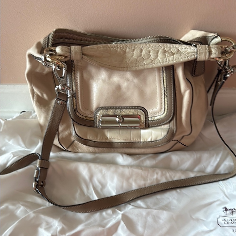 Cream Leather Shoulder Bag